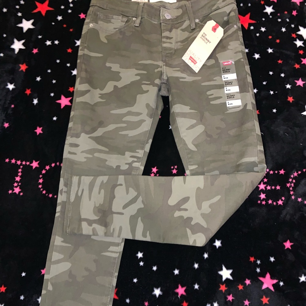 Levis camo skinny jeans